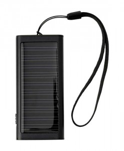 Reklámajándék aluminium napelemes töltő számos telefonhoz kiegészítő kábelekkel